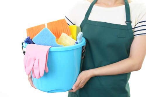 Cleaning professional using safety procedures during a Richmond service